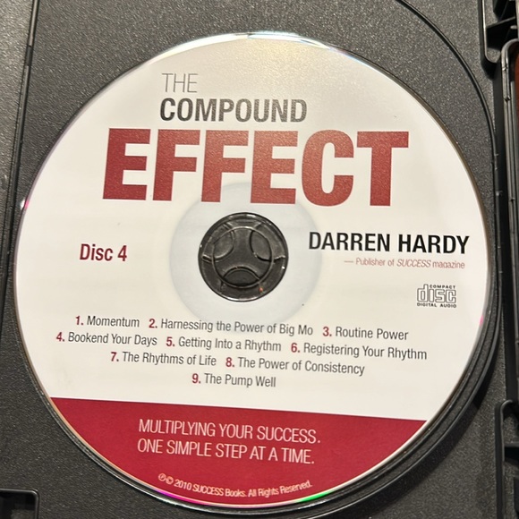 The compound effect by Darren Hardy six CD audio program - Picture 6 of 8